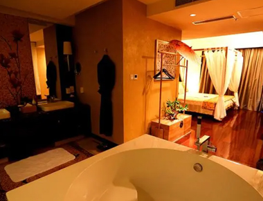 成都锦江区养生会所的黄昏恋:当爱情遇上八十岁